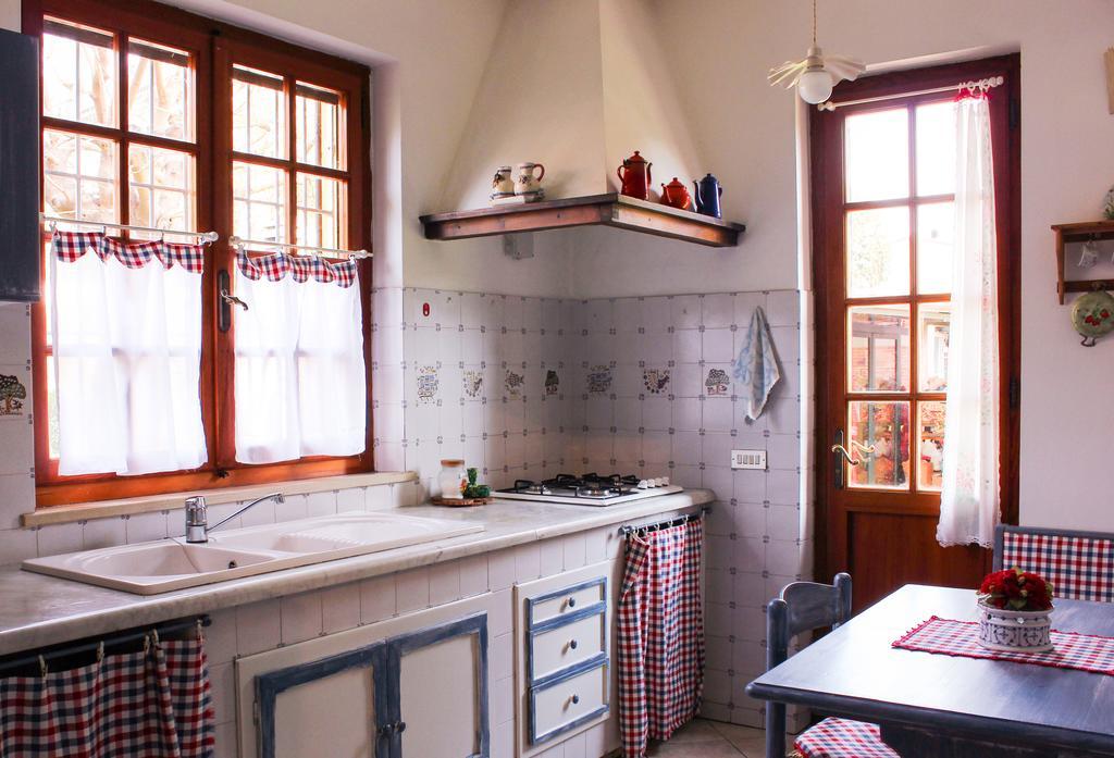 "Lilla" Bed & Breakfast Calci Exterior photo