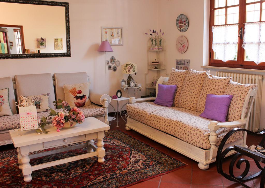 "Lilla" Bed & Breakfast Calci Exterior photo